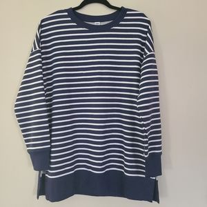 Old Navy White and Navy Stripped Crew Neck Sweater / Sweatshirt Size M